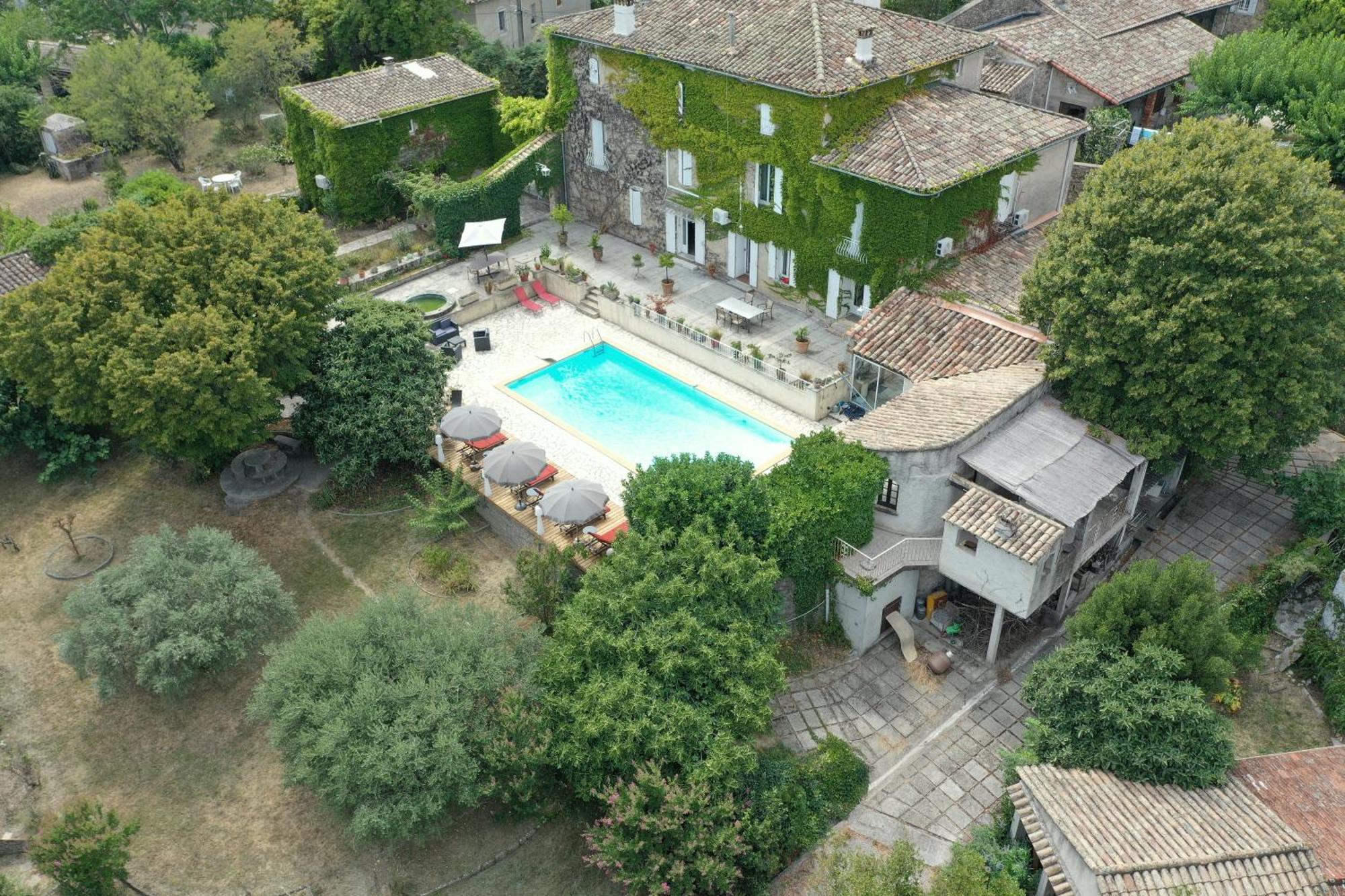 Le Domaine Du Soulier -Gite Et Chambres D'Hotes - La Maison Du Gardien Tornac المظهر الخارجي الصورة