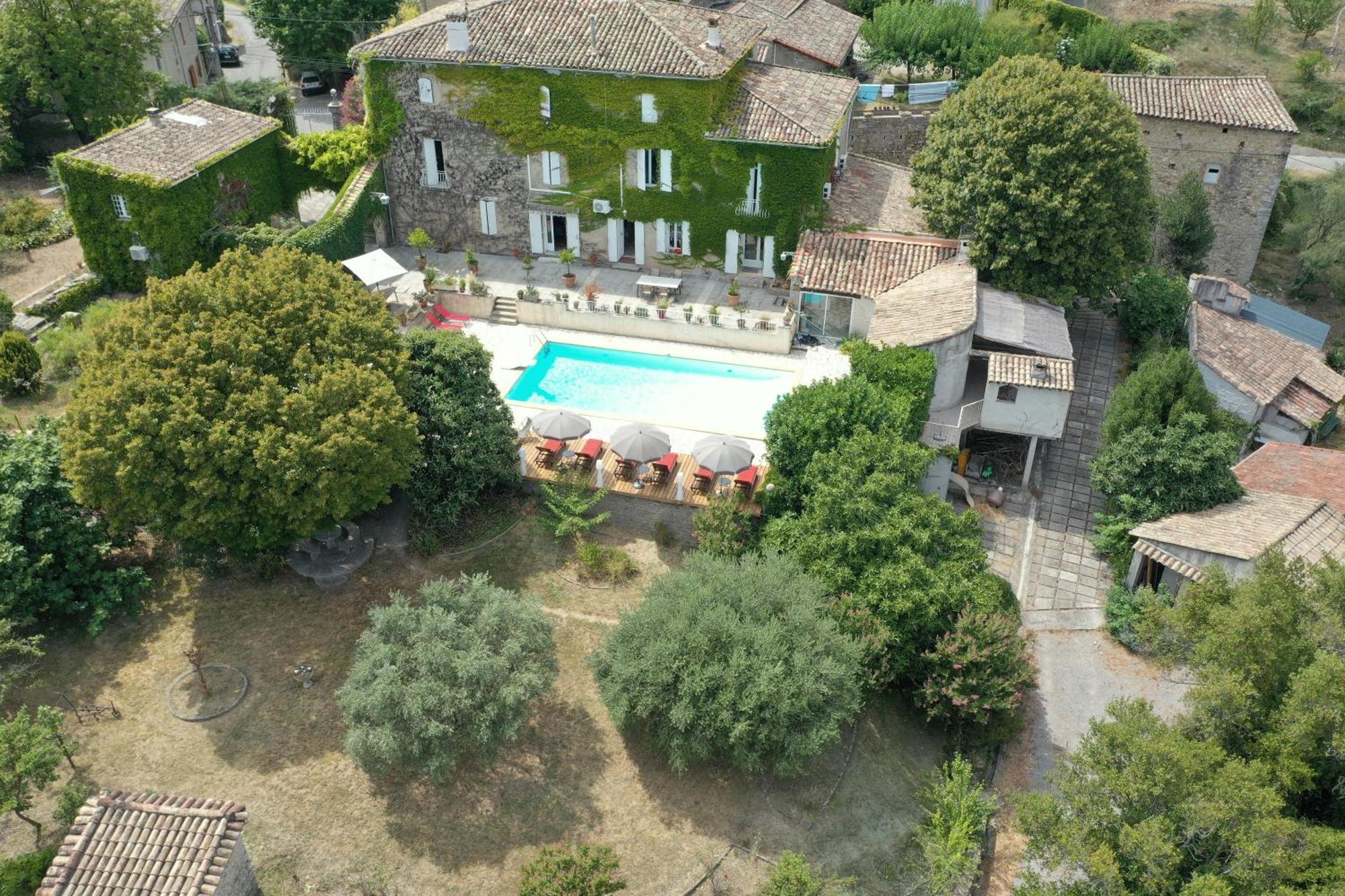 Le Domaine Du Soulier -Gite Et Chambres D'Hotes - La Maison Du Gardien Tornac المظهر الخارجي الصورة