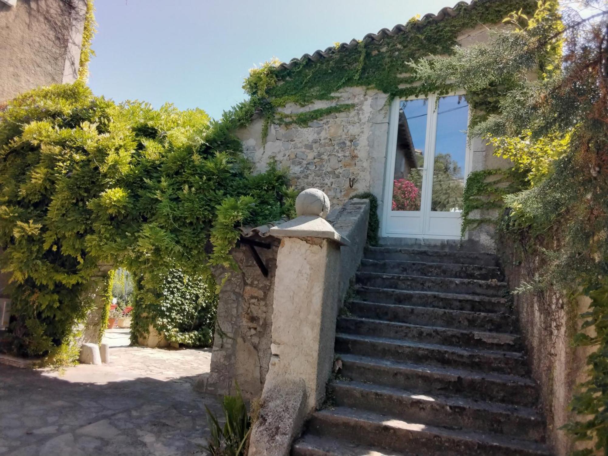 Le Domaine Du Soulier -Gite Et Chambres D'Hotes - La Maison Du Gardien Tornac المظهر الخارجي الصورة